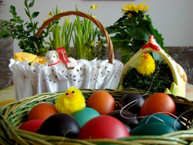 Szukacie zabawnych życzeń i wierszyków na Wielkanoc? Sprawdźcie ...