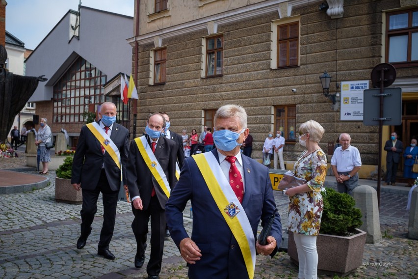 Tarnów. Procesja Bożego Ciała w pandemicznych okolicznościach [ZDJĘCIA]