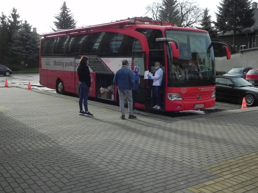 39 mieszkańców Jarosławia oddało krew w krwiobusie [ZDJĘCIA]