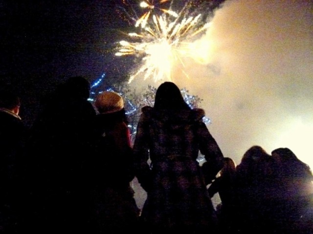 Każdego roku Nowy Rok na placu Narutowicza świętują tysiące bełchatowian