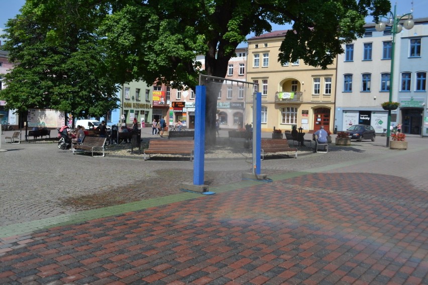 Kurtyna wodna na Placu Konrada Mańki w Lublińcu.