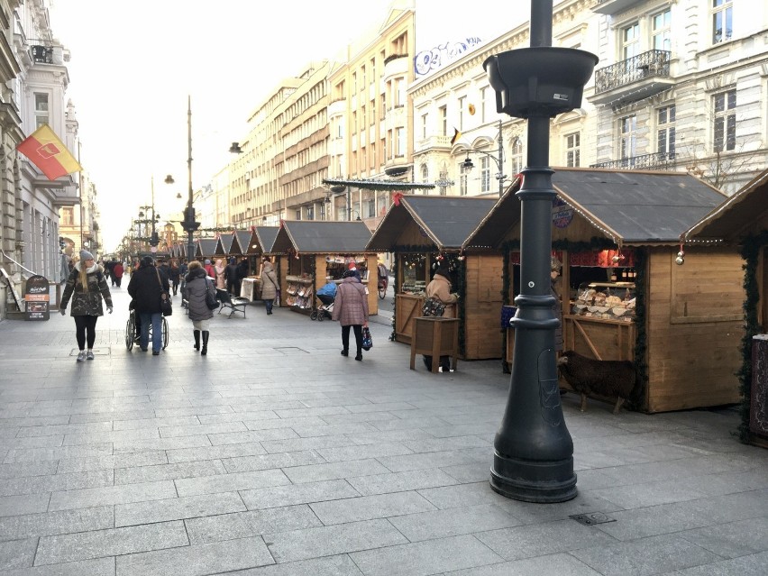  Trwa jarmark bożonarodzeniowy na ul. Piotrkowskiej. Co można kupić?