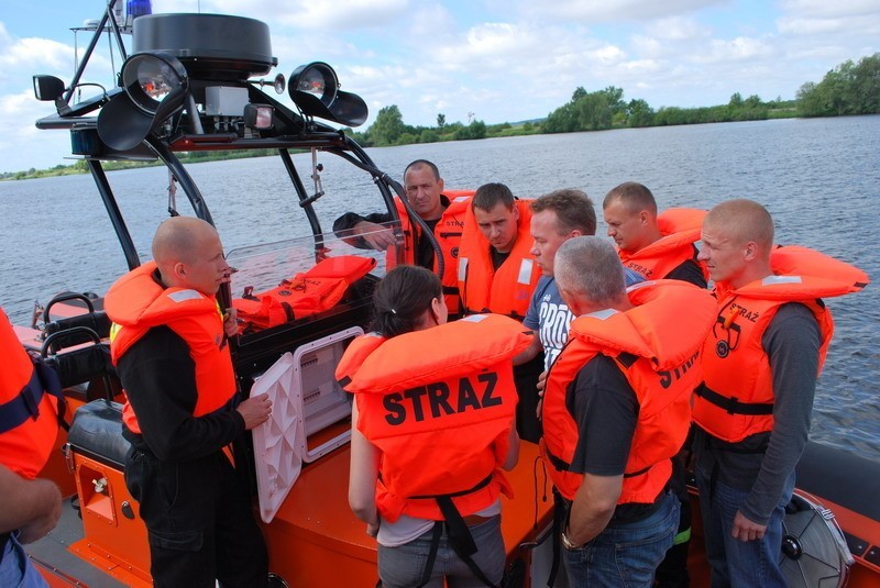 Pierwsze pływanie było poprzedzone instruktarzem...