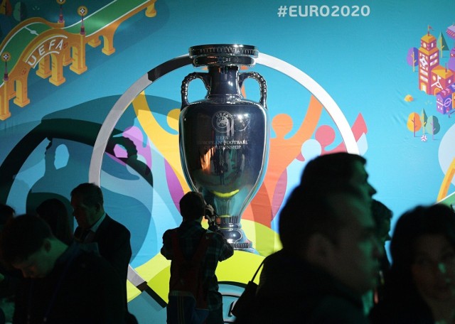 Niedawno poznaliśmy dodatkowe cztery zespoły, które wygrały baraże zagrają na Euro 2020. To oznacza, że skład Mistrzostw Europy został skompletowany i czas przedstawić wszystkich uczestników turnieju.