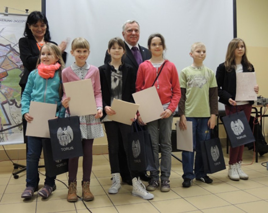 Toruń: Jakubskie-Mokre – parking czy trawnik?