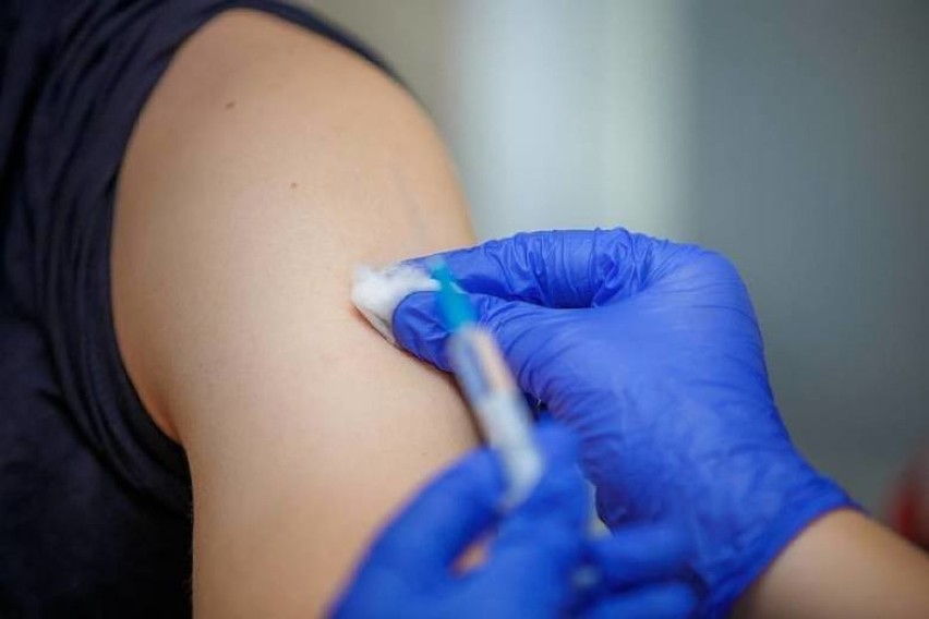 12 lutego w Bełchatowie rozpoczną się szczepienia...