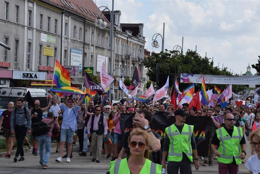 I Marsz Równości w Częstochowie. Były próby jego zablokowania. Interweniowała policja ZDJĘCIA