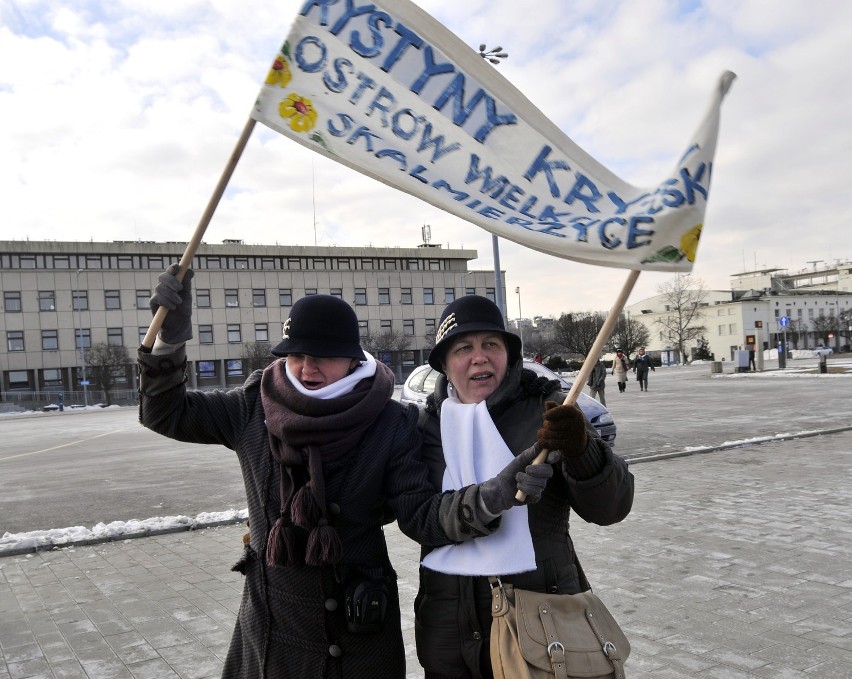 Gdynia: Flesz z przeszłości. 13.03.2013. Lech Wałęsa zaszczycił ogólnopolski zlot Krystyn