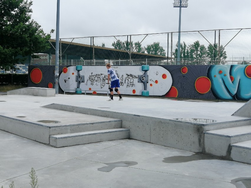 Skate Park w Kołobrzegu już prawie gotowy. Ktoś go już przetestował