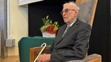 Do roboty! - mawia żartobliwie prof. Tadeusz Biliński, który obchodzi 90. urodziny. Z tej okazji dostał Złoty Medal od prezydenta miasta 