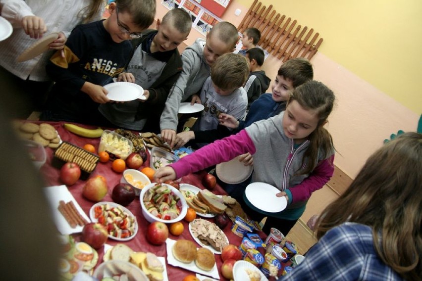 Dzień zdrowego śniadania w Szkole Podstawowej nr 18 we Włocławku.