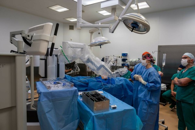 Pierwsza taka operacja w Polsce. Z pomocą robota leczono przepuklinę w Gdańsku
