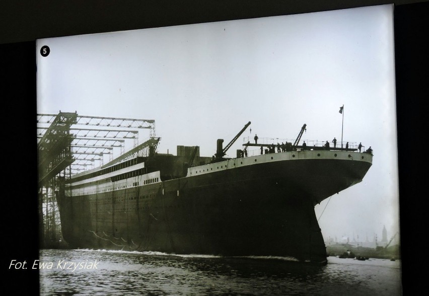 Titanic był reklamowany jako niezatapialny statek... Fot....