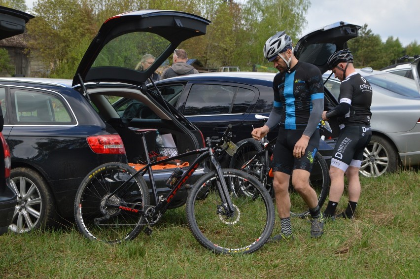 Pierwszy Maraton MTB „Jednym śladem przez Biały Bór”. Pogoda dopisała| ZDJĘCIA+VIDEO