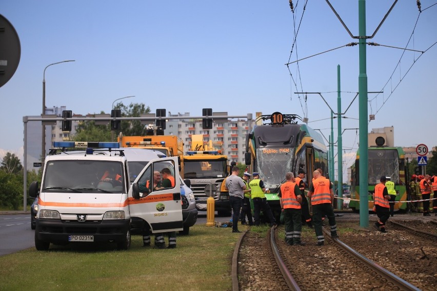 Doszło do wykolejenia tramwaju linii nr 1, który jechał w...