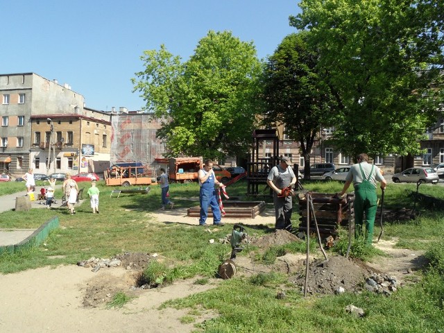 Ruszyły prace remontowe na placu 3 Maja w centrum miasta