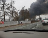 Ogromny pożar niedaleko Warszawy. Nie miejscu pracuje 40 zastępów straży pożarnej [ZDJĘCIA]
