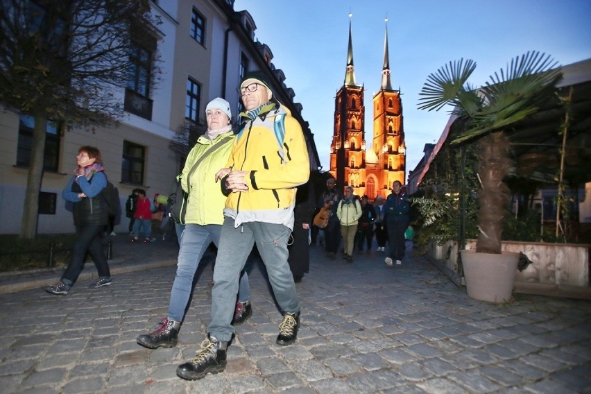 Pielgrzymka do Trzebnicy. 30 km marszu do grobu św. Jadwigi w Trzebnicy [MNÓSTWO ZDJĘĆ]