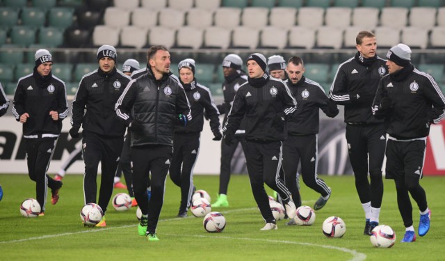 Legia trenuje przed meczem z Ajaxem. Jak zakończy się starcie na Ł3? [ZDJĘCIA,WIDEO]