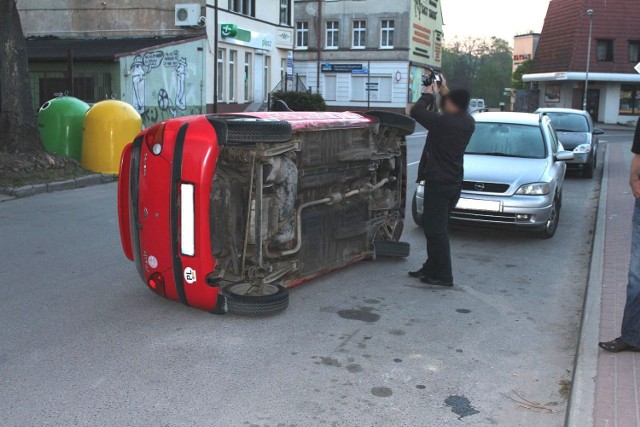 Taki akt wandalizmu zanotowano na ul 1 Maja w Darłowie