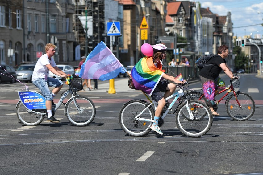 Pride Week: Tęczowe rowery przejechały przez Poznań...