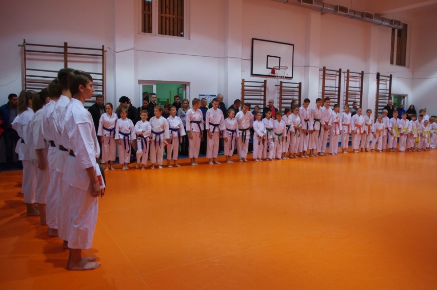 Zamość: 100 kata na Dzień Karate