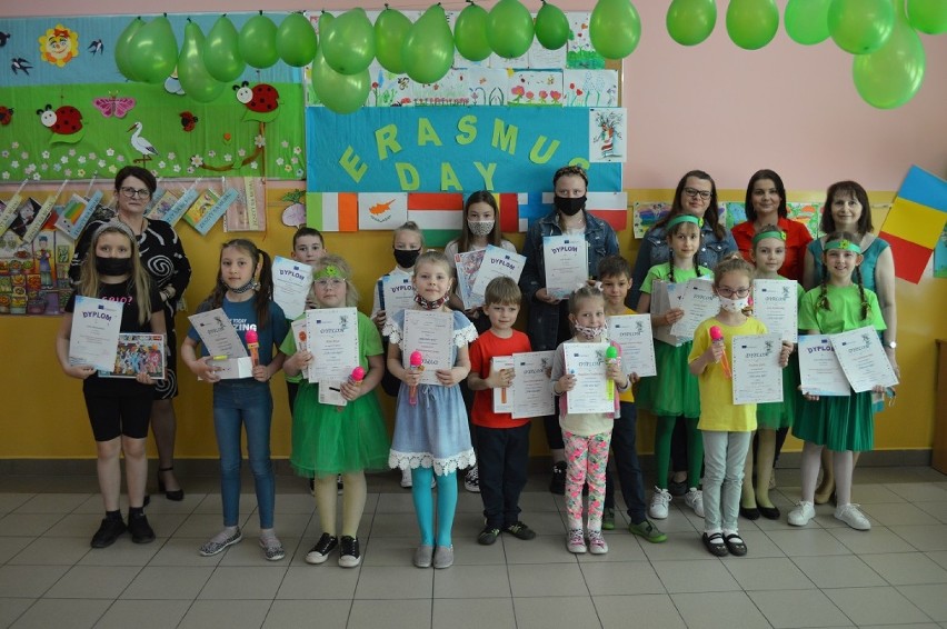 W szkole w Radomicach obchodzono Dzień Erasmusa.