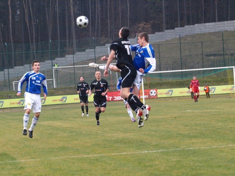 Drutex-Bytovia Bytów - Górnik Wałbrzych 1:1. Remis na zakończenie roku w II lidze zachodniej