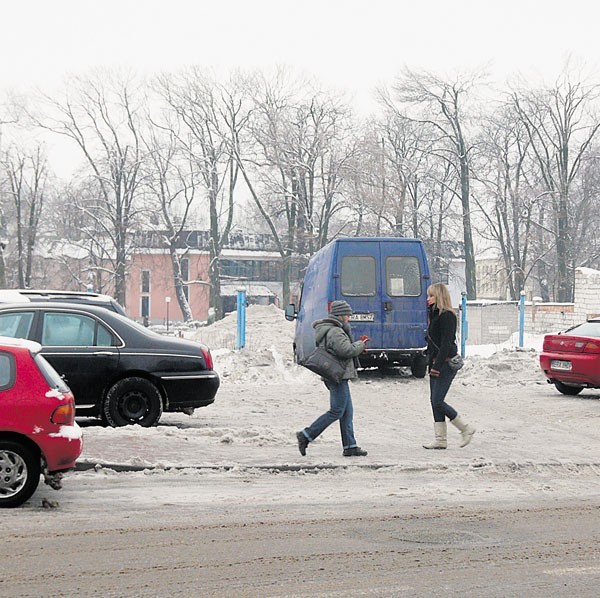Na tym skwerku w centrum, przy ul. Przedborskiej, znaleziono ciało 40-latka