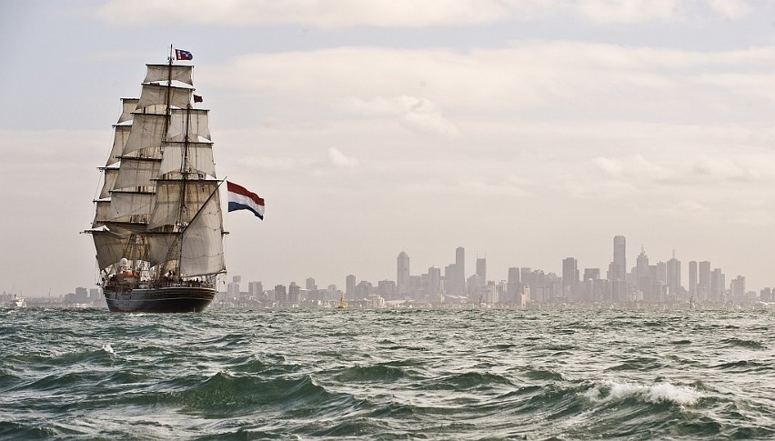 Gdynia: Holenderski żaglowiec Stad Amsterdam przy nabrzeżu Pomorskim