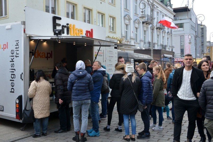 Food Trucki opanowały centrum Kielc. Trwa święto ulicznego jedzenia 