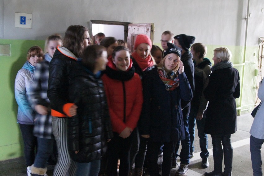 Gimnazjaliści z Russowa oglądali więzienie w Kaliszu od...