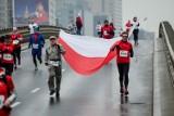 Biegacze uczcili Święto Niepodległości przemierząc ulice Warszawy 