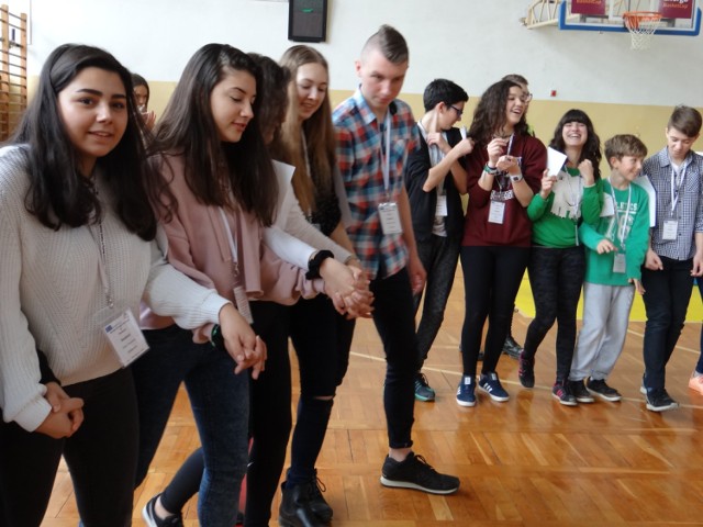 Cały tydzień (od 6 do 10 marca) w Zespole Szkół nr 13 w Gorzowie Wlkp. gości 32 uczniów i 11 nauczycieli z pięciu krajów: Cypru, Chorwacji, Hiszpanii, Niemiec i Włoch.