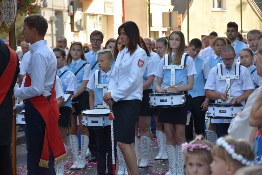 Grodzisk Wielkopolski: Procesja ulicami miasta zakończyła oktawę Bożego Ciała [GALERIA ZDJĘĆ]