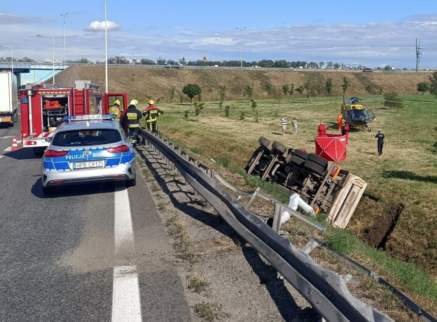 Życia kierowcy ciężarówki nie udało się niestety uratować....