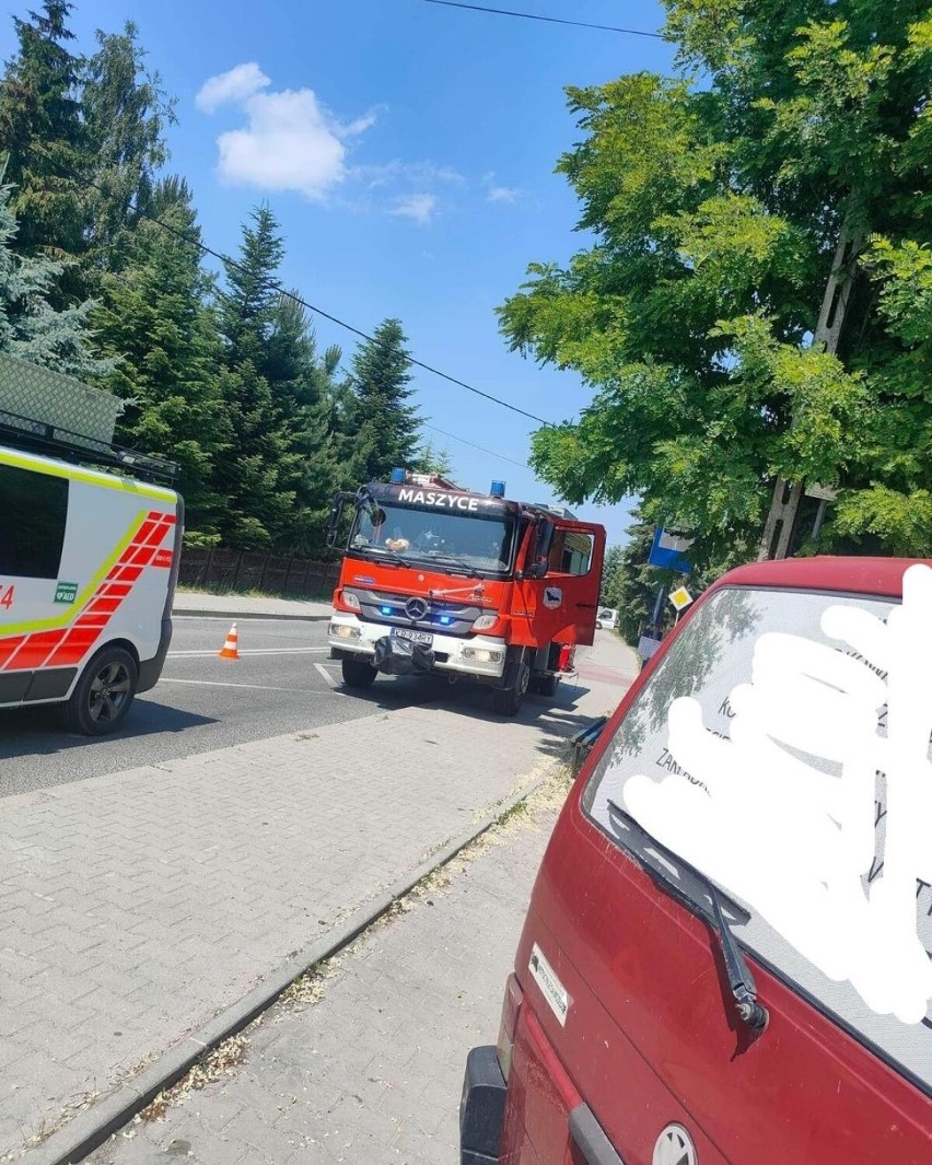 W gminie Zielonki na DW 794 zderzyły się dwa pojazdy