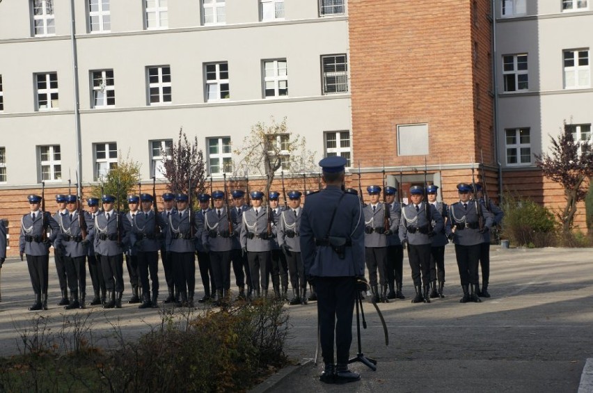 200 stróżów prawa zasili szeregi garnizonu śląskiego