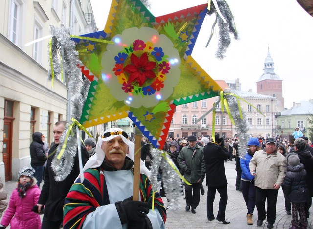 Trzech Króli Wągrowiec: Barwny korowód ruszy ulicami miasta, sklepy nieczynne