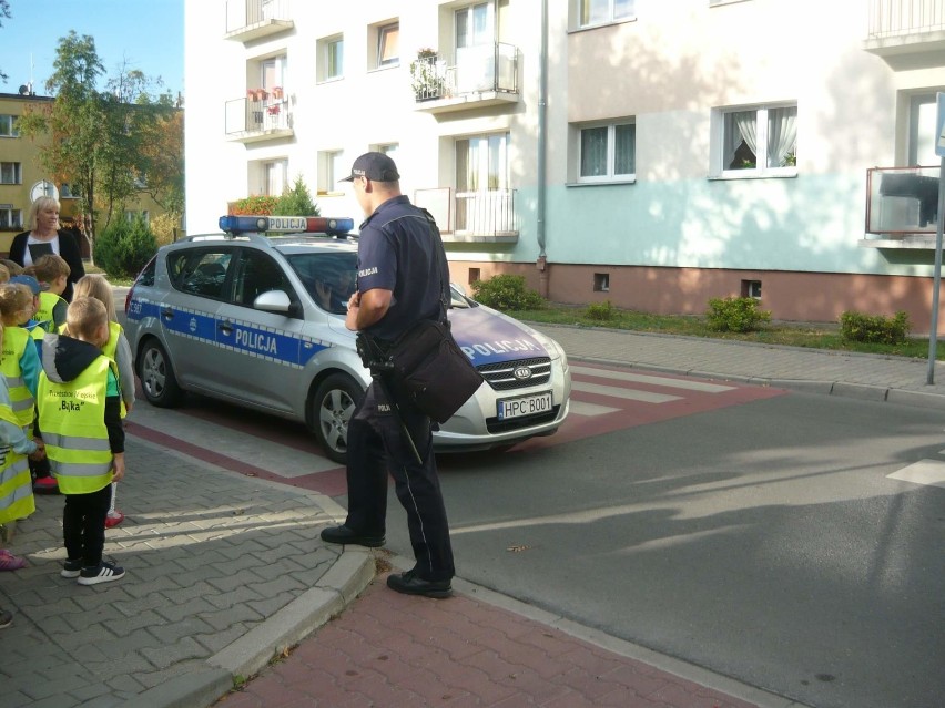 Policjanci z Wąbrzeźna dbają o bezpieczeństwo przedszkolaków [zdjęcia]