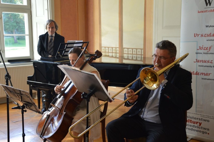 Muzycy zagrali w wejherowskim muzeum w ramach trasy koncertowej "Muzyka jest w nas" [ZDJĘCIA]