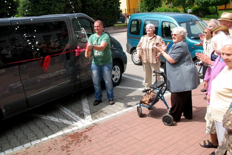 Oświęcim: wymarzony pojazd dla DDP w Oświęcimiu [ZDJĘCIA]