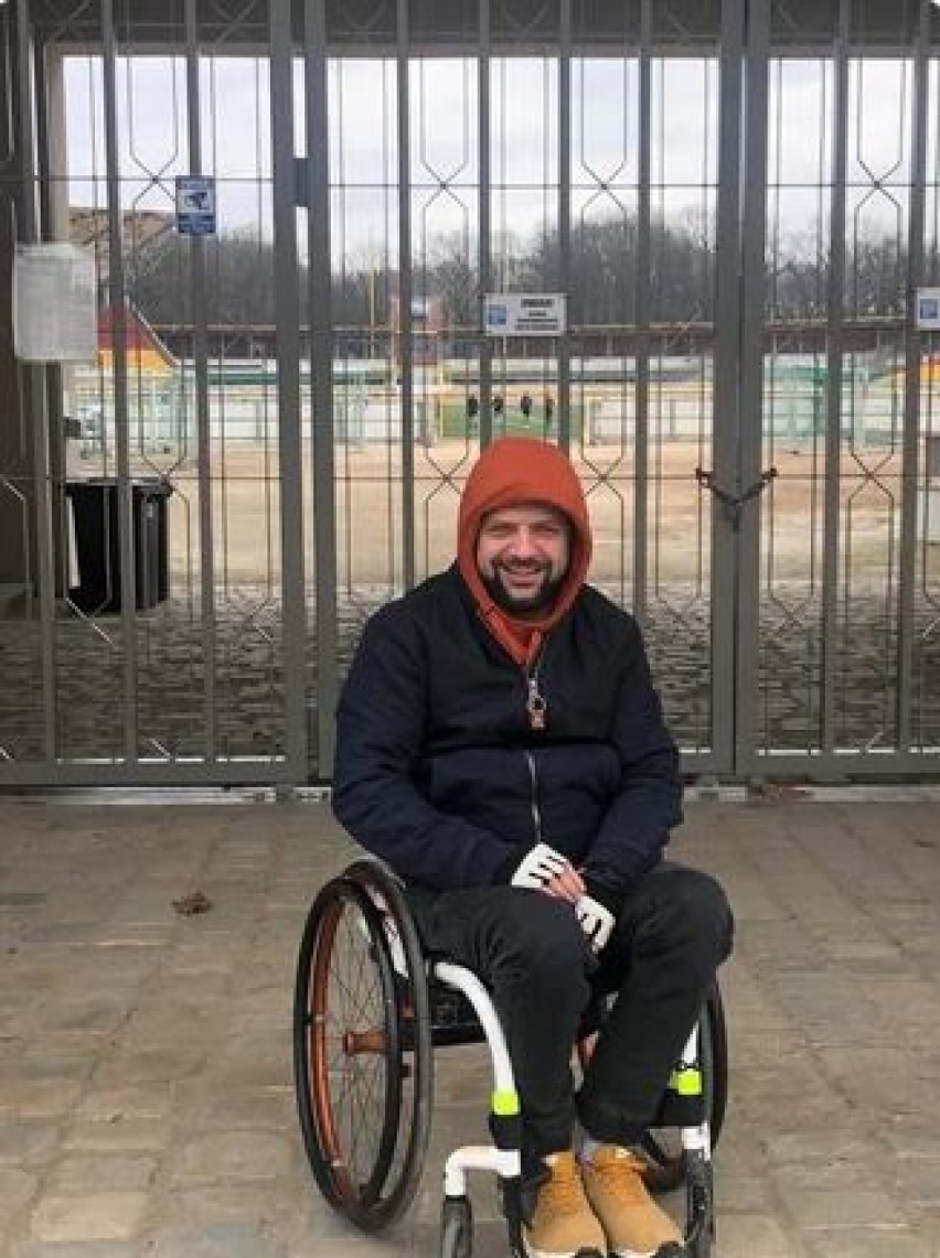 Niepełnosprawny Bartosz Sikora ze Śmigla chce nagrać specjalny teledysk