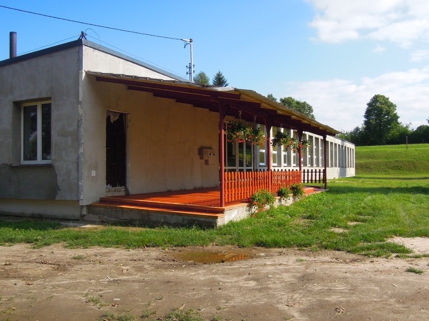 Gdeszyn: Dochód z zabawy odpustowej przeznaczyli na plac zabaw przy szkole