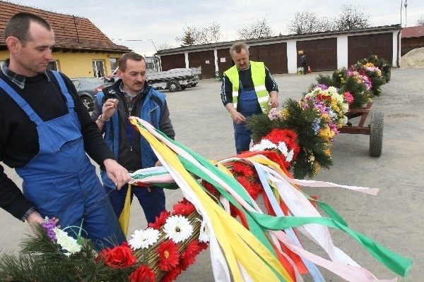 Wielkanocna palma stanie na sądeckim Rynku [ZDJĘCIA]