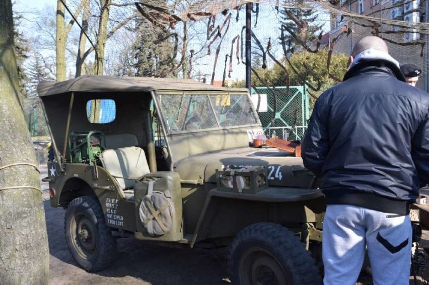 Wojskowe motory, samochody terenowe oraz ciężarówki, jednostki wojskowe i grupy rekonstrukcyjne przyjadą jutro do Wągrowca 
