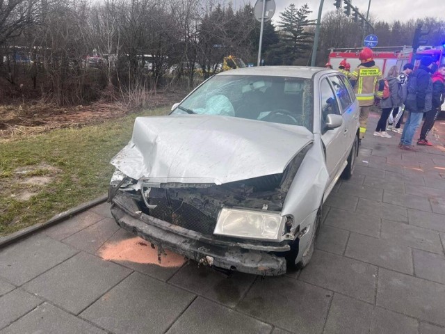 Wypadek na skrzyżowaniu DK79 i ul. Wiślickiej