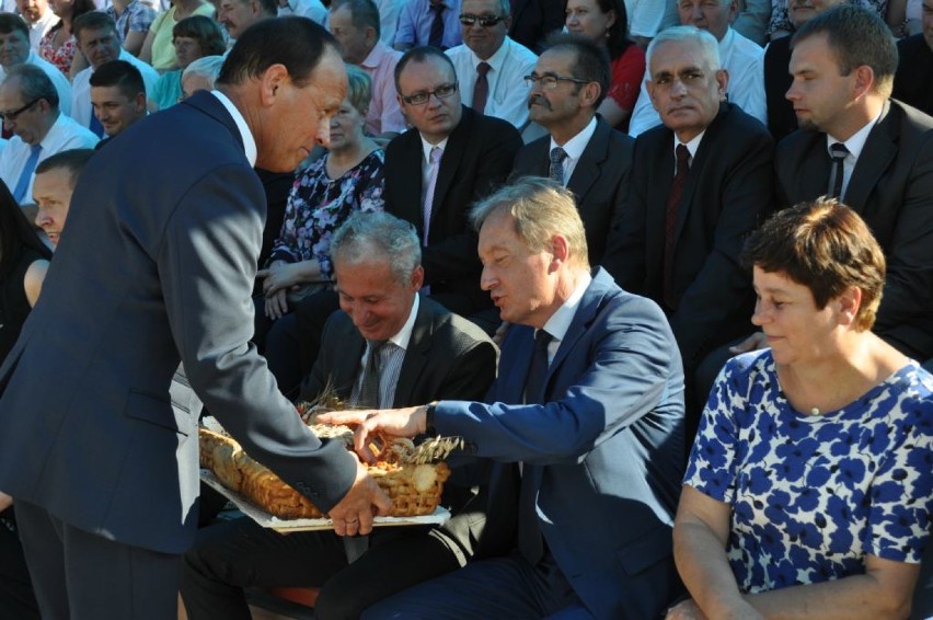 Dożynki Książ Wlkp.: starosta i burmistrz dzielili się...