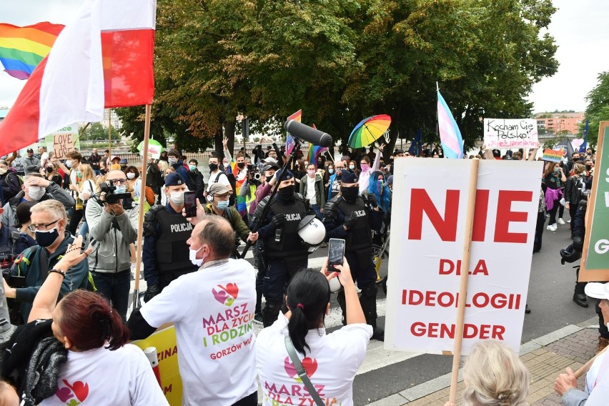 Polsko-niemiecki marsz równości przeszedł ulicami Słubic i...
