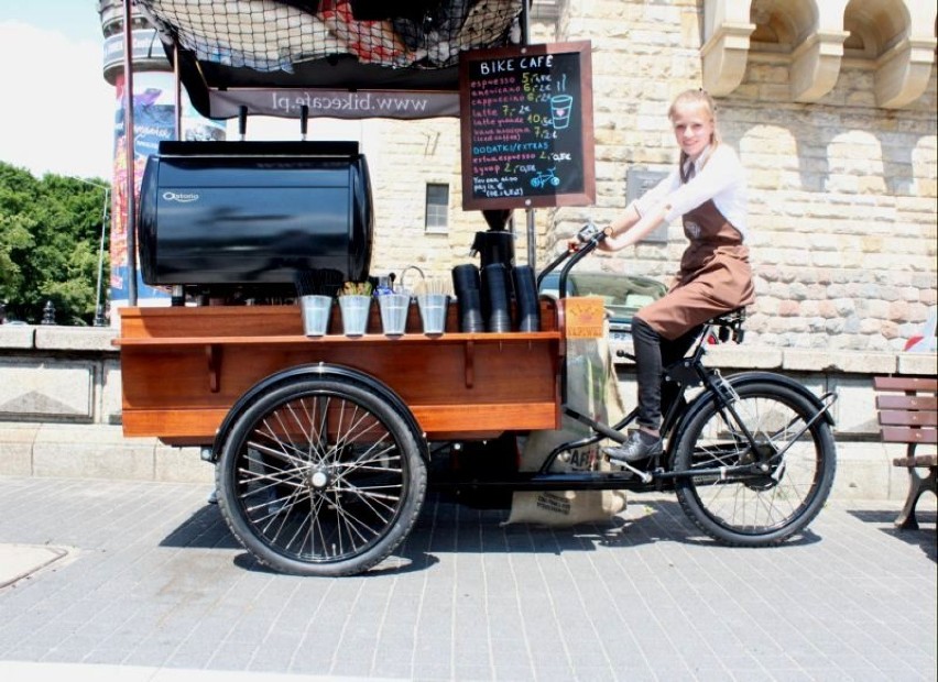 W Poznaniu można spotkać mobilną kawiarnię. Ekspres do kawy...